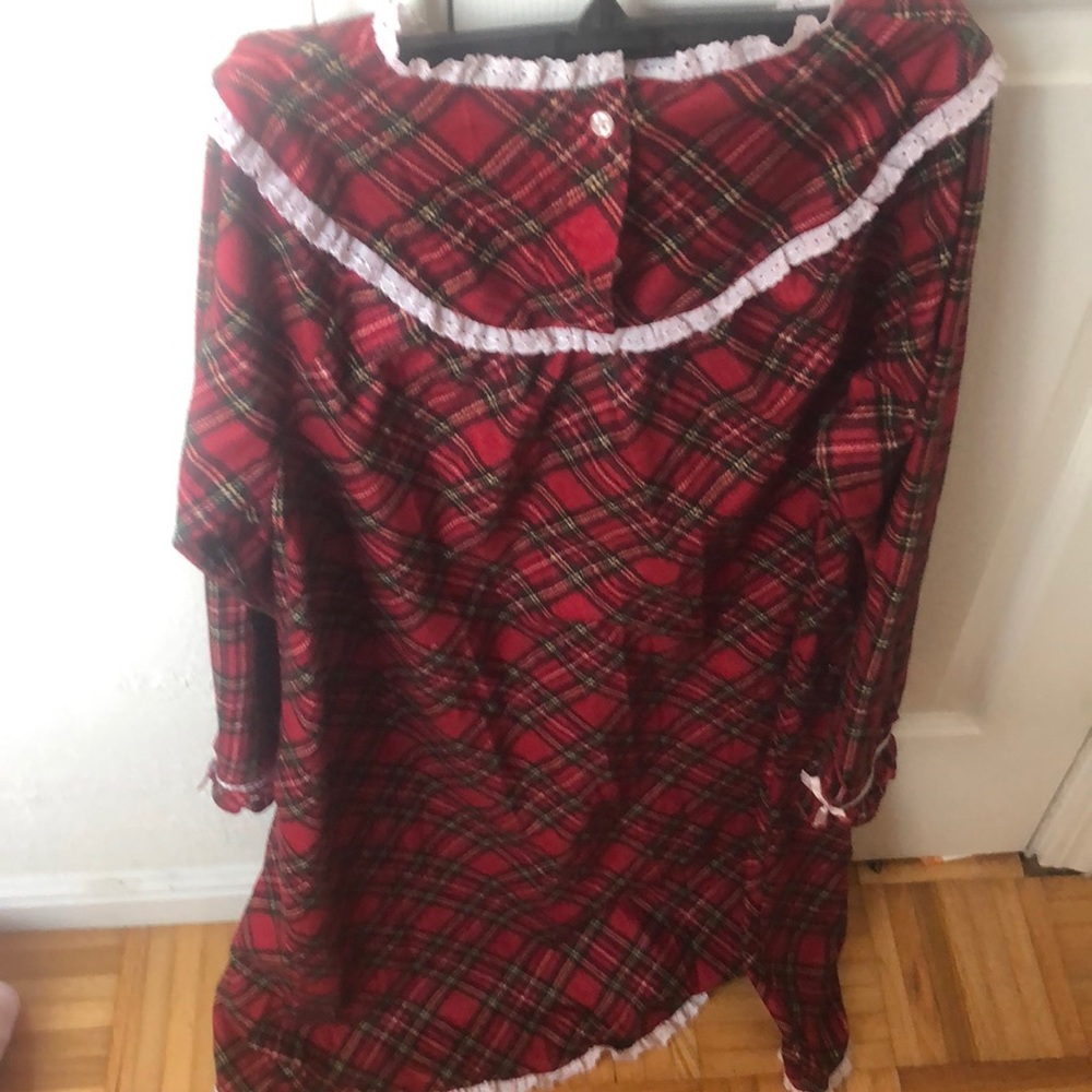 Children place pajamas night gown